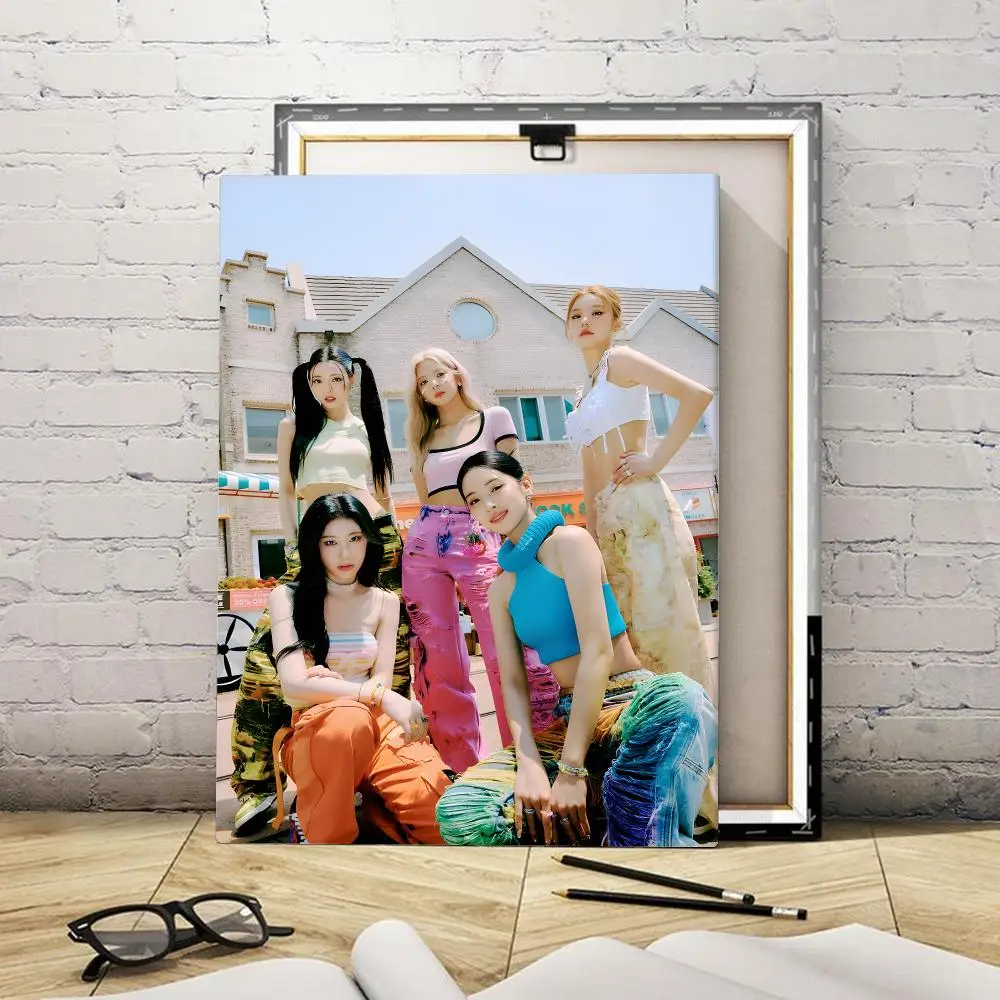 Koera, banda de K-pop I-itzy,  - Canvas Wrap Ready reseña y precio